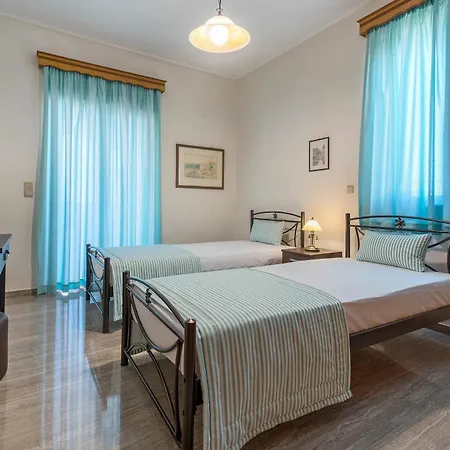 With 4 Bedrooms In Rethymno, With Wonderful Sea View, Private Po Villa *